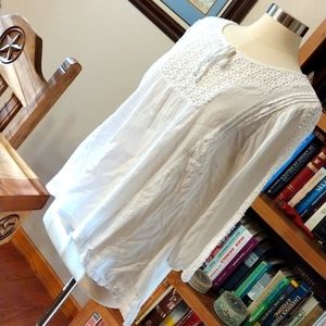 Life Style Med white lace Boho top